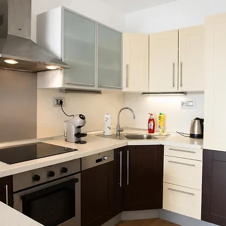 Large Two-room Near Centre